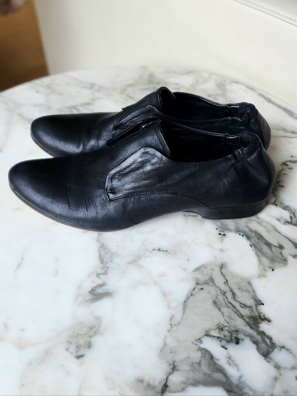 Barneys New York Black Leather Laceless Scrunch Back Slip-On Flat Loafer Size 7